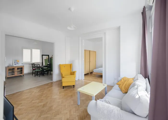 Your Big In Center * 부쿠레슈티