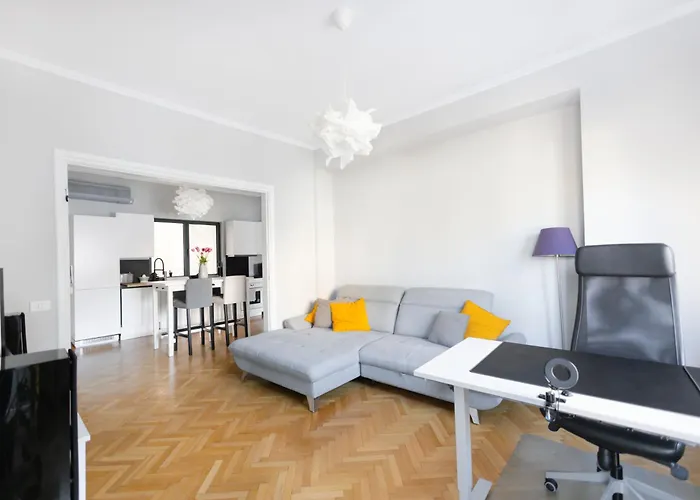 Your Big In Center 아파트