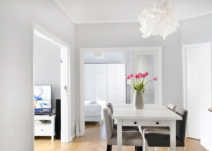 Your Big In Center 부쿠레슈티